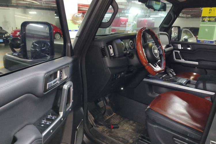 Used 212 T01 2024 2.0T Mechanic
