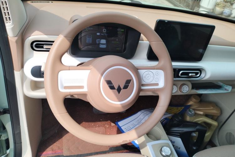 Used Wuling Hongguang MINIEV 2024 3rd Generation 215km Advanced Version
