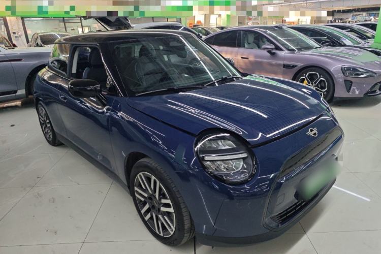 Used MINI Electric MINI COOPER 2025 456km COOPER E Classic Style
