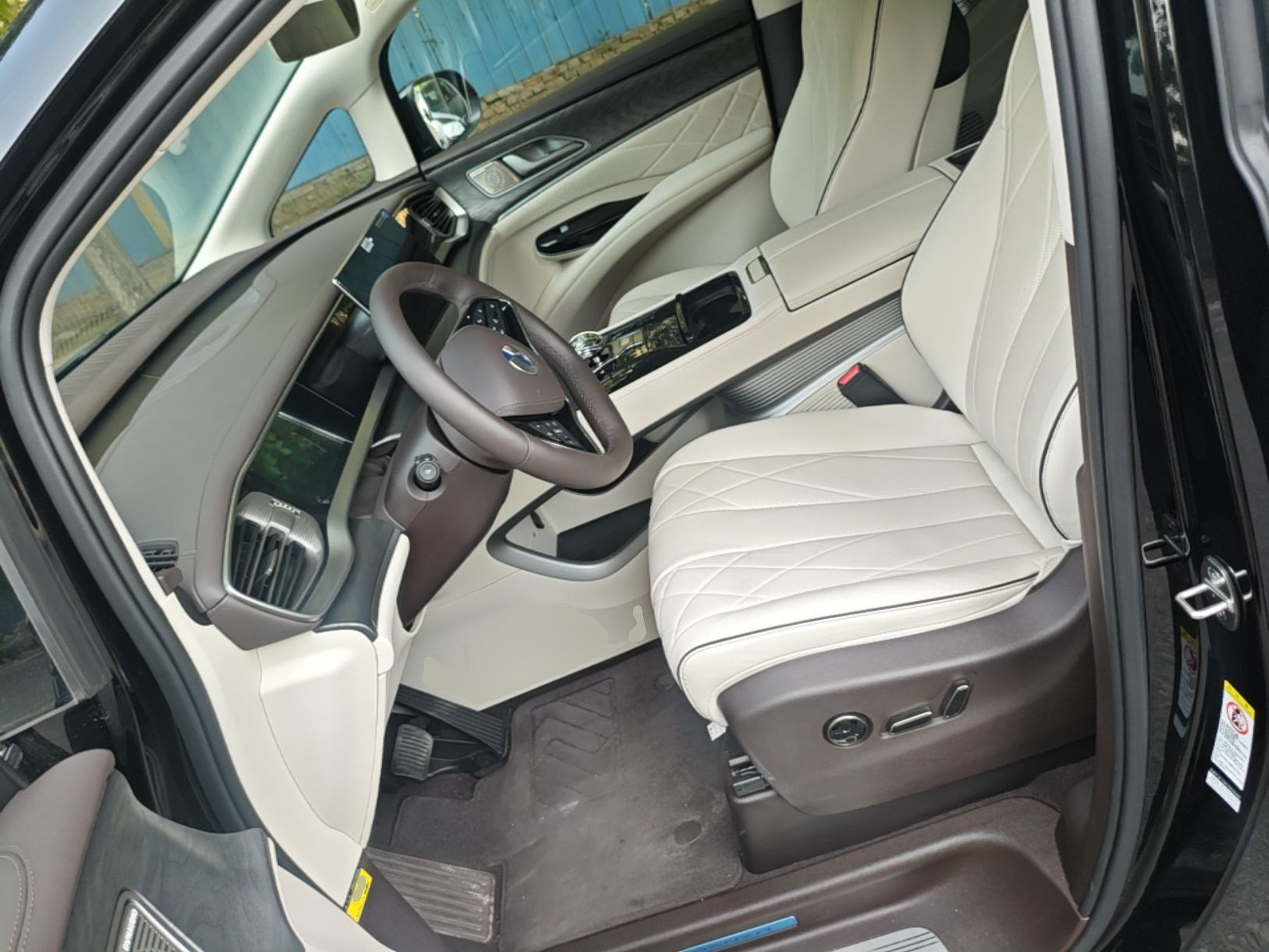 Vordere Reihe im Auto