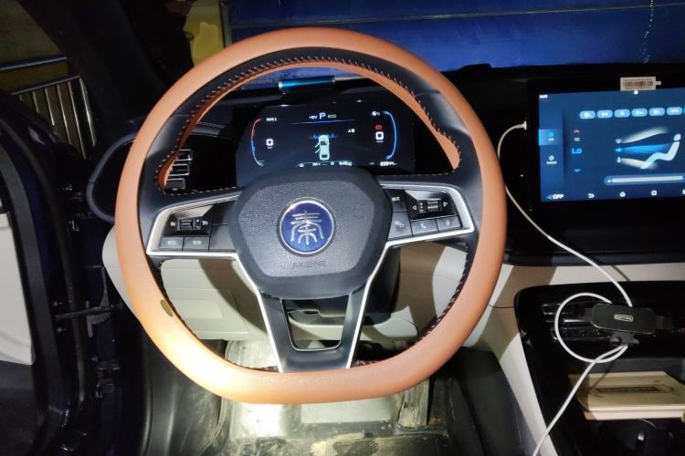 Used BYD Qin PLUS 2023 Champion Edition DM-i 55KM Leading Model Steering Wheel