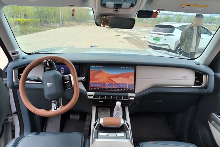 Used Deepal G318 2024 Four-Wheel-Drive Air Suspension Model