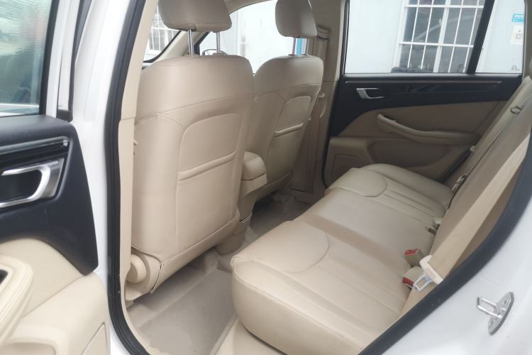 Used Zotye Domy X5 2017 Upgraded Model 1.5T Manual Luxury Version Left Rear Seat