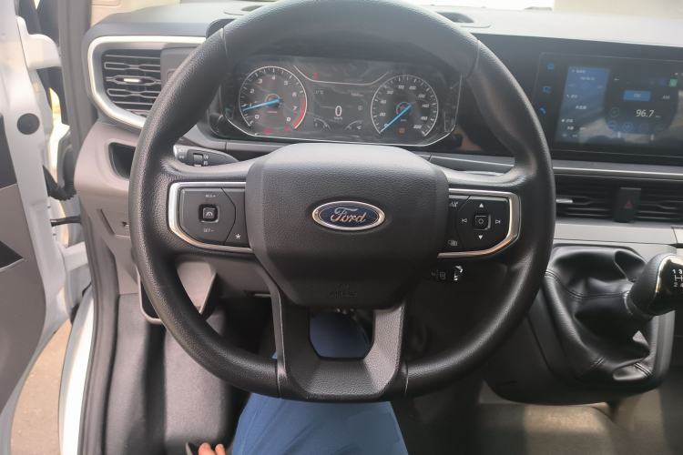 Used Ford Transit 2023 2.0T Gasoline Manual Multifunction Commercial Vehicle Short Wheelbase Low Roof 5/6 Seats
