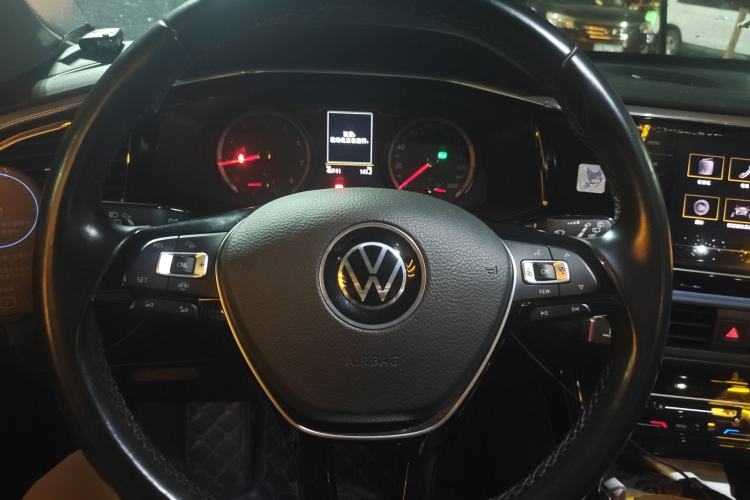 Used Volkswagen Tayron 2020 330TSI Two-Wheel Drive Luxury Smart Connectivity Version