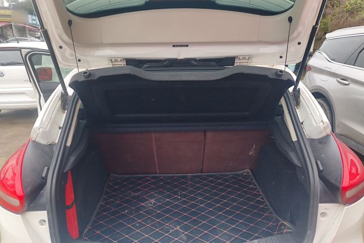 Used Ford Focus 2015 Hatchback 1.6L Automatic Fashion Edition