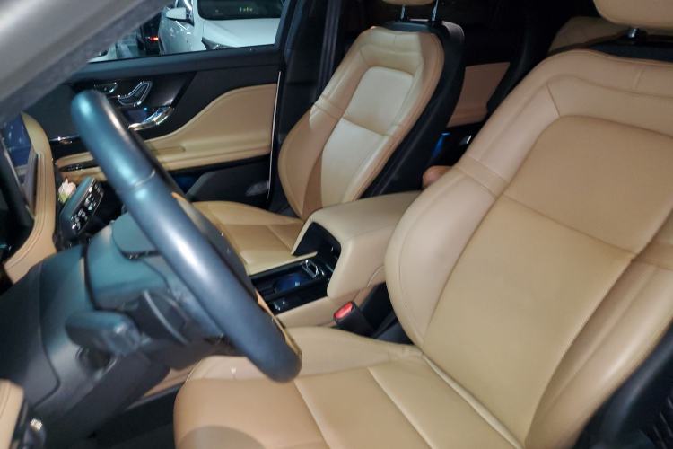 Used Lincoln Corsair 2022 2.0T Two-Wheel Drive Luxury Edition Left Front Seat