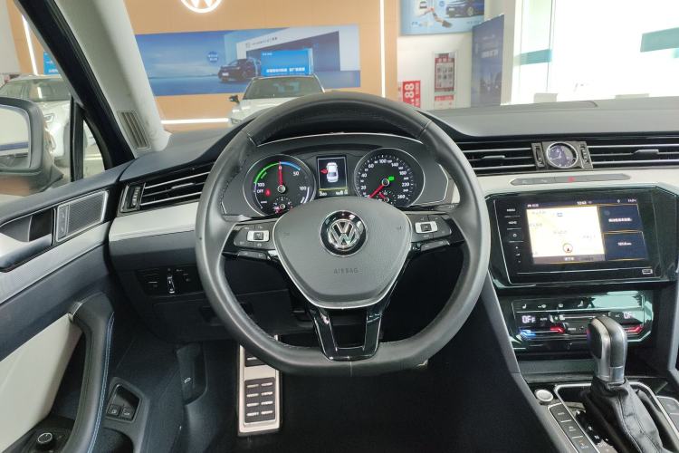 Used Volkswagen Magotan GTE Plug-in Hybrid 2020 GTE Prestige Model Steering Wheel