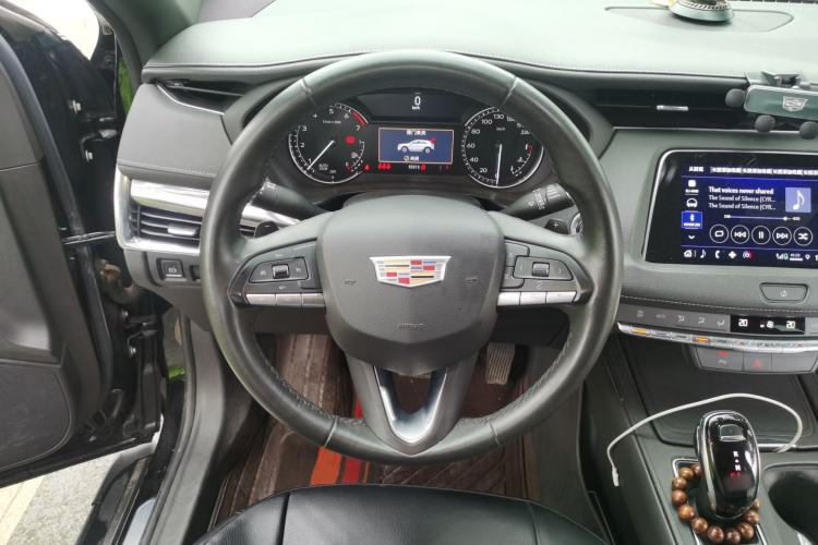 Used Cadillac XT4 2021 28T Two-Wheel Drive Tech Edition Steering Wheel