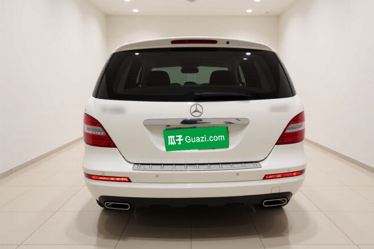 Used Mercedes-Benz R-Class 2014 R 400 4MATIC Business Model Exterior 4