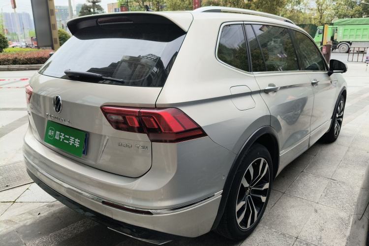 Used Volkswagen Tiguan L 2021 330TSI Automatic Two-Wheel Drive R-Line Enhanced Edition Rear Right 45 Deg