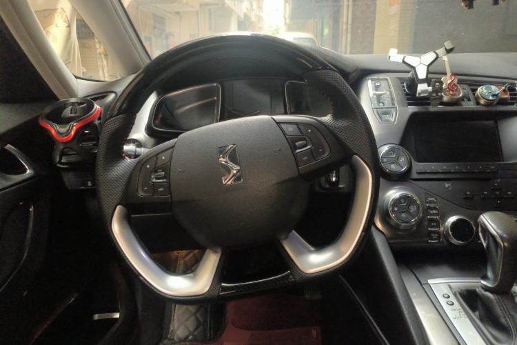 Used DS 5 2014 1.6T Elegant Version THP160 Steering Wheel