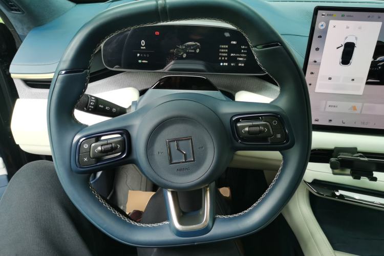 Used Zeekr 001 2024 WE Edition 95 kWh All-Wheel Drive Steering Wheel