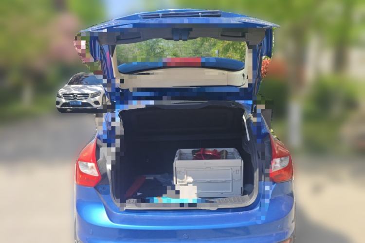 Used Ford Focus 2012 Hatchback 1.6L Automatic Fashion Edition Trunk