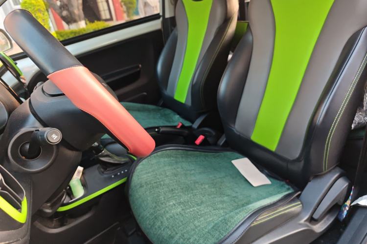 Used Roewe Clever 2021 302 km New Four-Seater Super-Efficient Version
