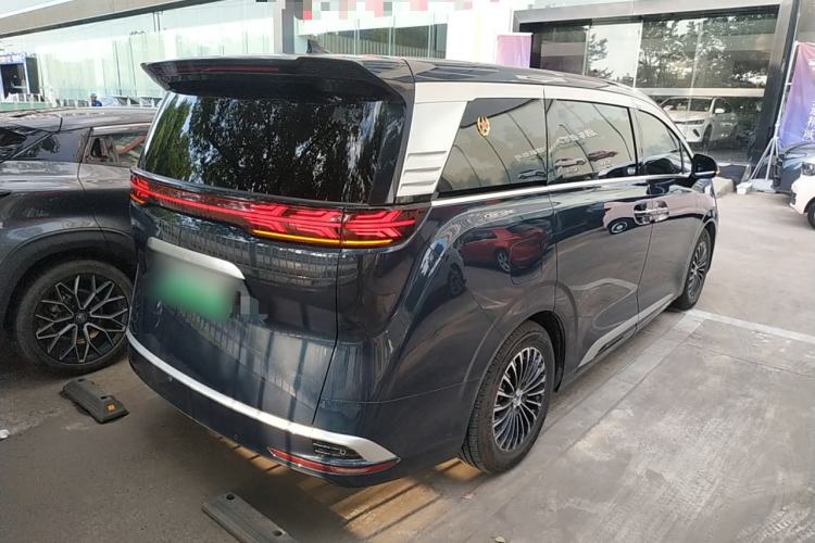 Used Denza D9 2022 DM-i 970 Four-Wheel Drive Prestige Model
