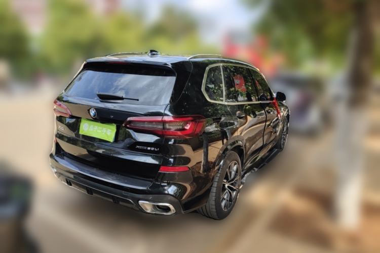 Used BMW X5 2022 Restyled xDrive 30Li Luxury Version M Sport Package Rear Right 45 Deg