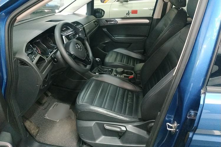 Used Volkswagen Touran 2016 Volkswagen Touran L 280TSI DSG Comfort Edition Left Front Seat