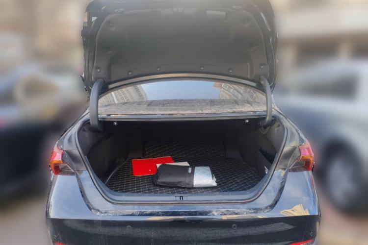 Used Toyota Avalon 2024 Dual-Motor 2.0L Luxury Edition