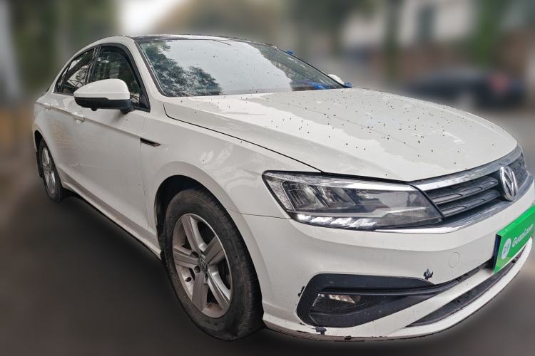 Used Volkswagen Lamando 2021 230TSI DSG Fashion Edition Front Right 45 Deg