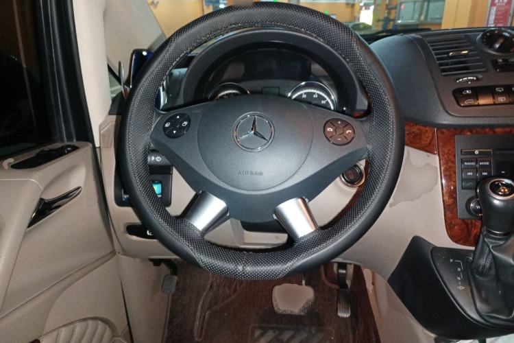 Used Mercedes-Benz Viano 2013 3.0L Hospitality Edition Steering Wheel