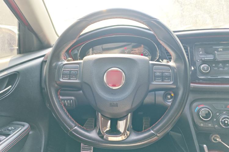 Used Fiat Viaggio 2015 1.4T Automatic Enjoyment Edition Steering Wheel