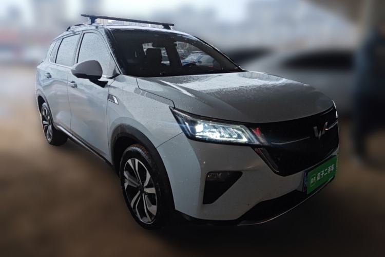 Used Wuling Asta 2022 2.0L DHT Electric-Speed Version Front Right 45 Deg