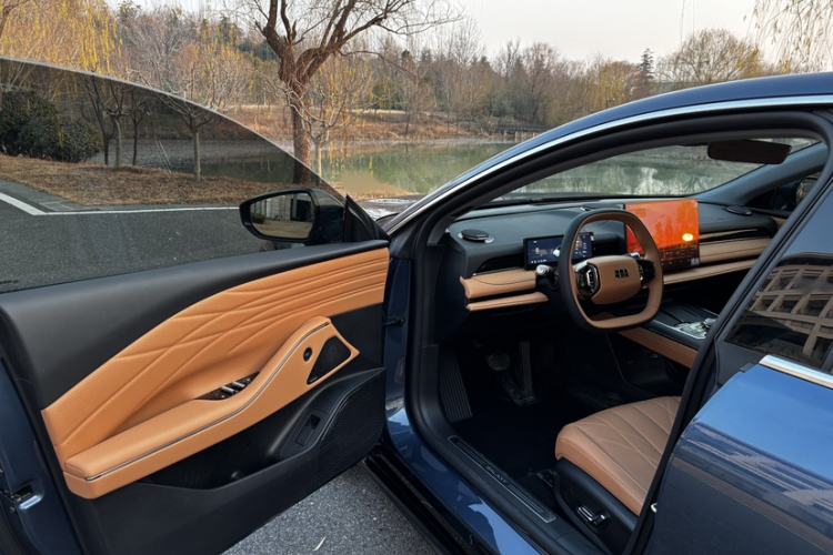 Used Geely Galaxy Galaxy 8 2025 130km EM-i Deluxe Edition