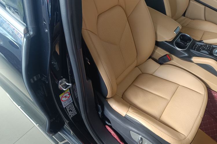 Used Porsche Cayenne 2014 Cayenne Platinum Edition 3.0T