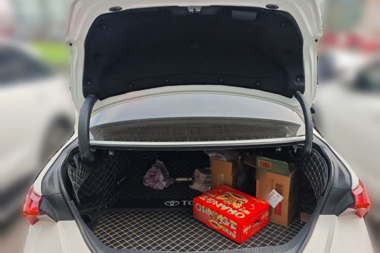 Used Toyota Avalon 2019 2.5L Touring Premium Version China VI Standard Trunk