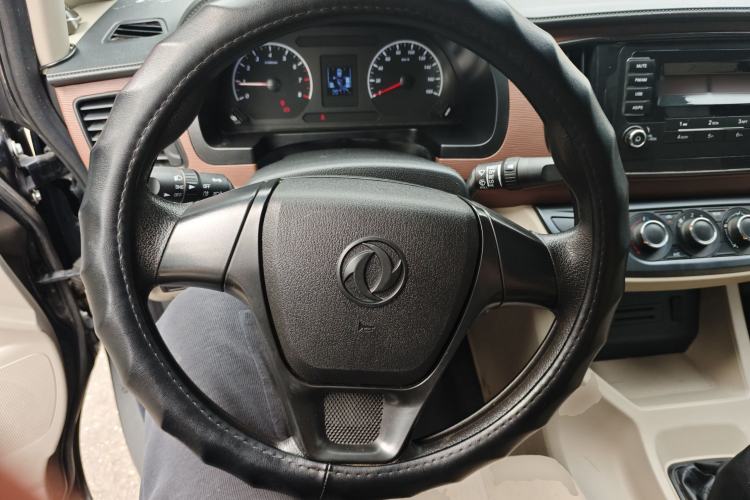 Used FORTHING Lingzhi 2019 M5L 1.6L 7-Seater Base Model China VI Standard