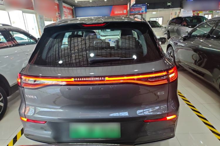 Używany Geely Galaxy E5 2026 Model 610km Exploration+ Edition