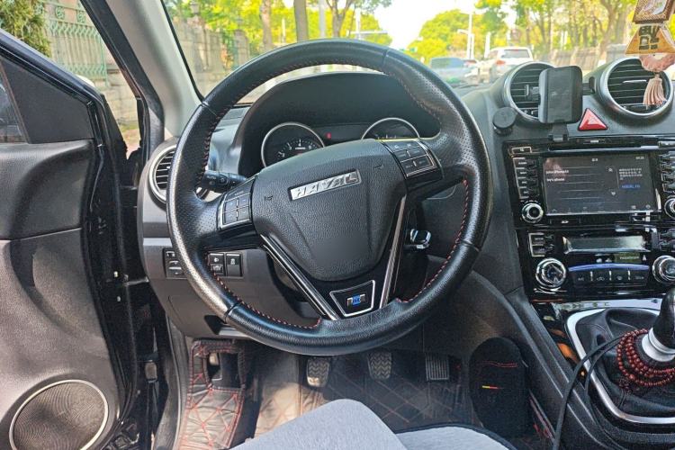Used Haval H6 2016 Upgraded Model 1.5T Manual Two-Wheel Drive Elite Version Steering Wheel