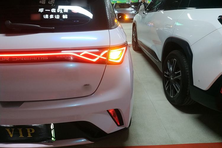 Used BYD Dolphin 2023 420 km Fashion Edition Right Rear Taillight