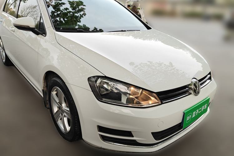 Used Volkswagen Golf 2016 1.6L Automatic Comfort Model Front Right 45 Deg