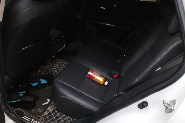 Used Toyota Venza 2023 2.0L CVT Two-Wheel Drive Luxury Edition Left Rear Seat