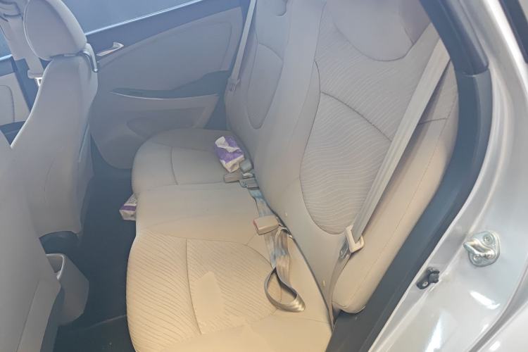 Used Hyundai Verna (older generation) 2014 1.4L Manual Top-Tier Model TOP Left Rear Seat