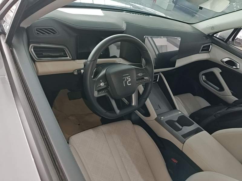 Used BYD Yuan UP 2025 Intelligent Driving Version 401 KM Dynamic Edition — 9