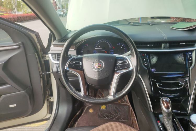 Used Cadillac XTS 2013 28T Luxury Model Steering Wheel