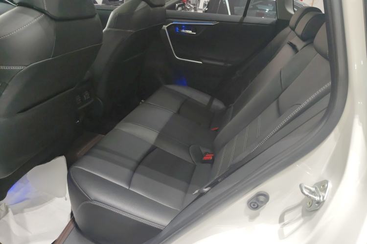 Used Toyota RAV4 2023 2.0L CVT Two-Wheel Drive Fashion Plus Edition
