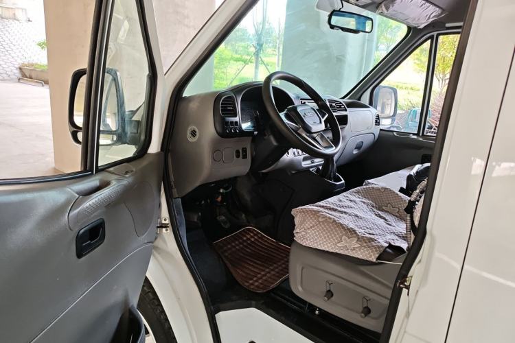 Used JMC Transit 2017 2.8T Commercial Version Short Wheelbase Mid-Roof 6/7/8-Seater JX493 Driver Seat