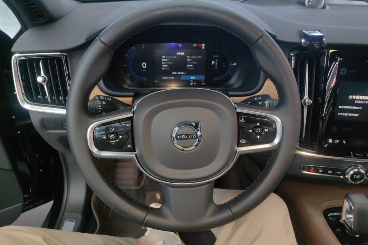 Used Volvo S90 New Energy 2024 Plug-in Hybrid Four-Wheel Drive Long-Range Zhiyi Luxury Edition
