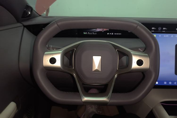 Used Avatr 06 2025 Pro Range-Extended Edition Steering Wheel