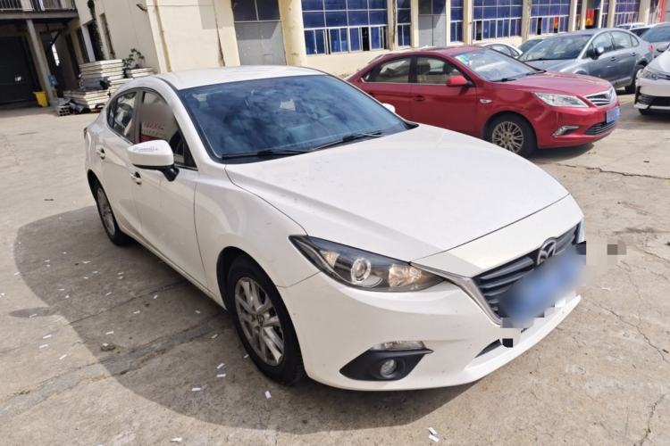 Used Mazda 3 Axela 2016 Sedan 1.5L Automatic Comfort Model