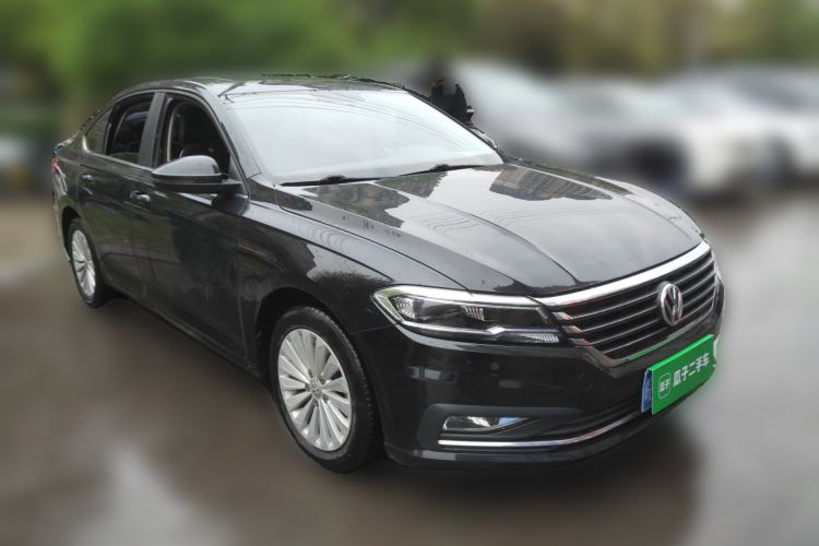 Used Volkswagen Lavida 2018 1.5L Manual Comfort Edition China V Standard Front Right 45 Deg