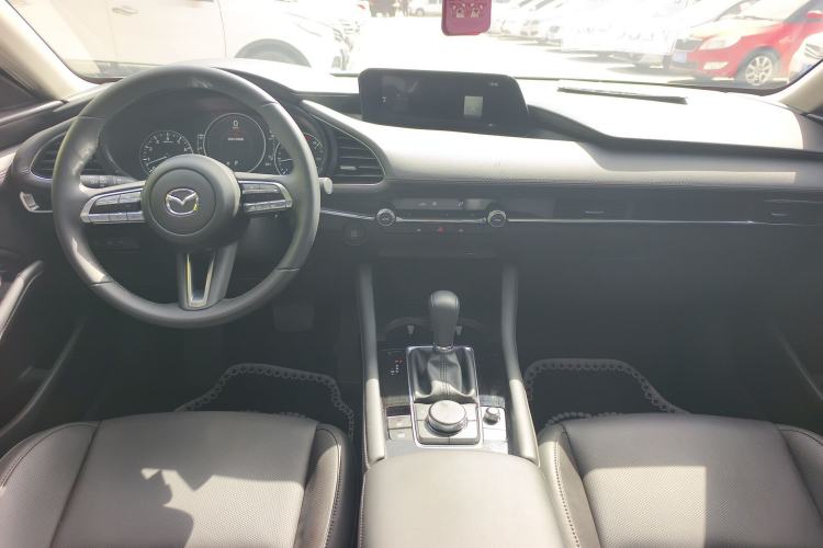 Used Mazda 3 Axela 2023 2.0L Automatic ZhiZhen Edition Center Console