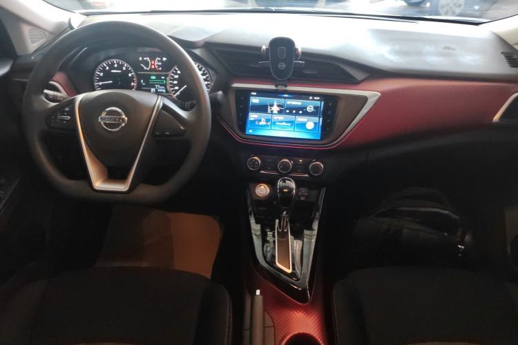 Used Nissan Lannia 2019 1.6L CVT Smart Connect Smart Cool Version China VI Standard Center Console