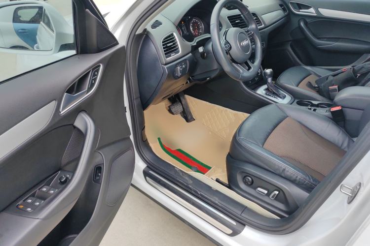 Used Audi Q3 2018 30th Anniversary Edition 30 TFSI Fashion Model Driver Seat