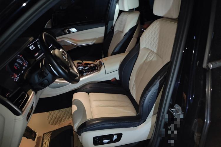 Used BMW X7 2021 xDrive40i Executive Model with M Sport Package
