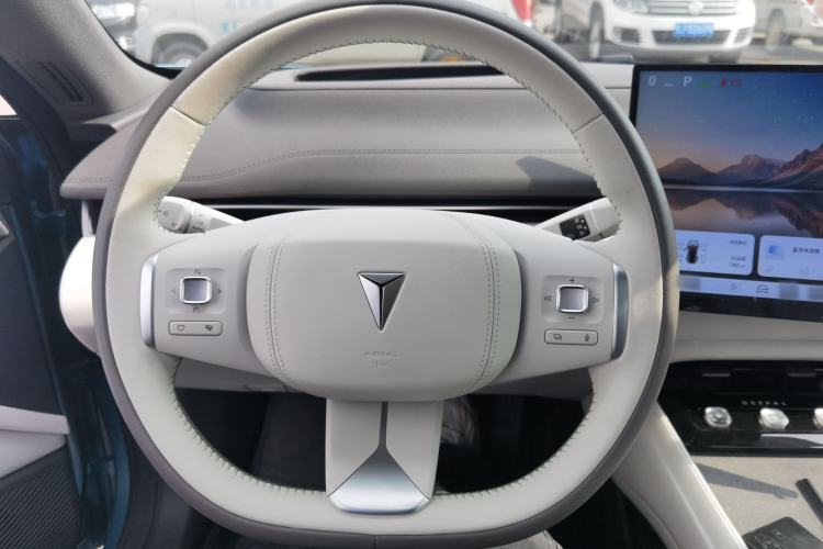 Used Deepal L07 2024 230Max Qiankun Intelligent Driving ADS SE Range-Extended Version
